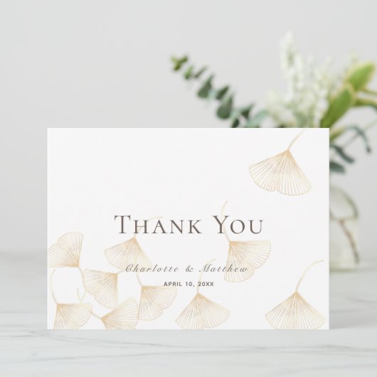Falling Gold Ginkgo Leaves Wedding Bedankkaart (Staand voorkant)