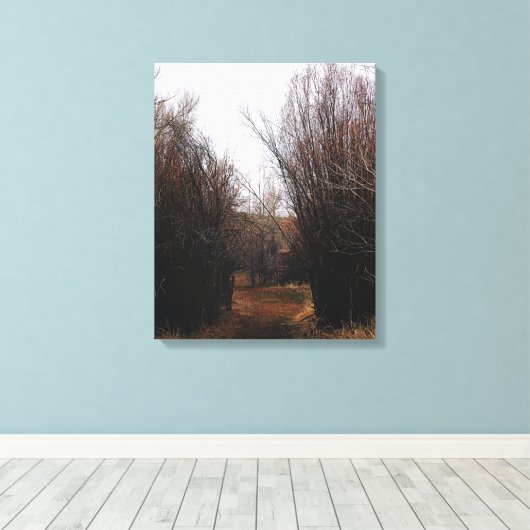 Falln Bannack Overgrowth Canvas Afdruk (Insitu (Houten vloer))
