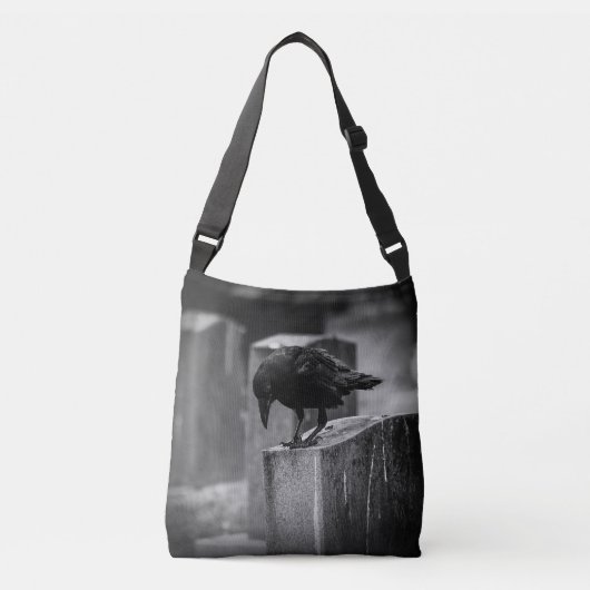 Falln Cemetery Crow Crossbody Tas (Voorkant)