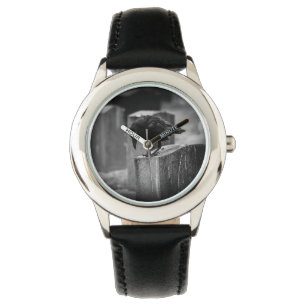 Falln Cemetery Crow Horloge