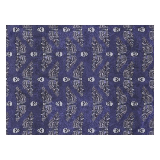 Falln Deathshead Moth and Skulls Tafelkleed (Voorkant (Horizontaal))