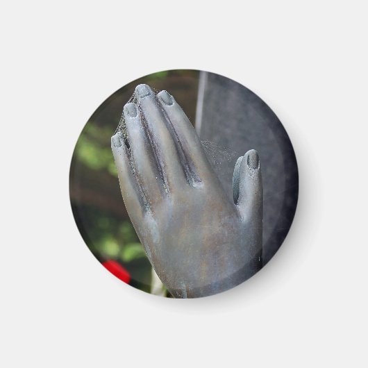 Falln Silent Prayer Magneet (Voorkant)