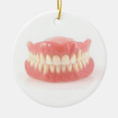 "FALSE TEETH" OVER DE HILL ORNAMENT EN GIFT (Voorkant)