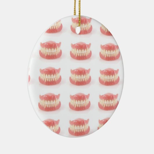 "FALSE TEETH" OVER DE HILL ORNAMENT EN GIFT (Rechts)