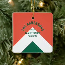 Familie Cabin Gepersonaliseerde Naam Rood Groen Re Keramisch Ornament