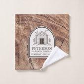 Familie Cabin Rustiek Hout Gepersonaliseerde Decor Bad Handdoek (Wasdoekje)