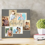 Familie Foto Collage Woodgrain Lijst Warm Gray Canvas Afdruk<br><div class="desc">De fotocollage van de familie met 6 van uw favoriete foto's, kalligrafie en lichte houthedrager kijkt lijst. Het fotomalplaatje is klaar voor u om uw foto's toe te voegen, die in landschaps en portretformaten worden getoond. De achtergrondkleur en het woord "familie" zijn warm grijs gekleurd en u kunt dit bewerken...</div>