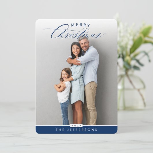 FAMILIE FOTO modern calligrafie overlay navy blue Feestdagenkaart (Staand voorkant)