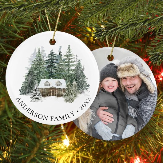 Familie Foto Rustic Pine Forest Cabin Kerstmis Keramisch Ornament