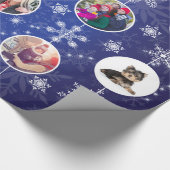 Familie Foto's met Kerstmis Snowflakes Cobalt Blue Cadeaupapier (Hoek)