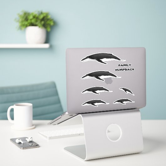 FAMILIE HUMPBACK WHALE STICKER (Laptop op bureau)
