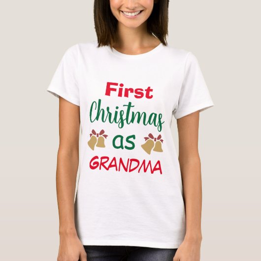 Familie Kerstmis | Eerste Kerstmis als oma T-shirt (Voorkant)
