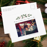 Familie met kerstfeest feestdagenkaart<br><div class="desc">Een kerstfotokaart die u eenvoudig kunt aanpassen. Voeg uw foto toe, en verander de formulering en de namen door de knoop "aan te passen" te klikken. (1) Voor verdere aanpassing, te klikken gelieve de "pas verder"verbinding aan die onder de knoop "wordt genesteld Personalize"en ons ontwerphulpmiddel te gebruiken om deze sjabloon...</div>