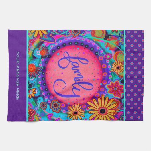 Familie Paarse Bloemen Stippen Gepersonaliseerd Theedoek (Horizontaal)