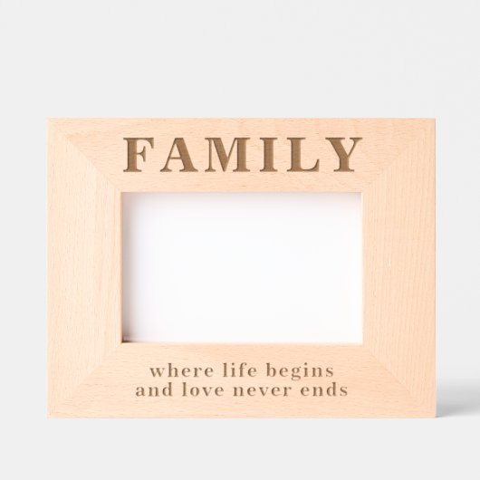 Familie Quote Eenvoudige Moderne Typografie Gegraveerde Lijstjes (Voorkant)