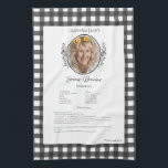 Familie Recept Keepsake Foto Gingham Keukenhanddoe Theedoek<br><div class="desc">Keepsake familie recept theedoek. Deel het chili recept van oom Jim of het favoriete Thanksgiving ovenschotelgerecht van tante Aggie. Elegant en eenvoudig sjabloon ontwerp kan gemakkelijk worden aangepast om uw familierecepten te delen als moederdag, verjaardagscadeaus of kerstcadeaus. Aangepaste familienaam met initialen. Kleuren kunnen worden gewijzigd. Geweldig voor familiegiften of voor...</div>