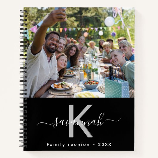 Familie reünie foto zwart wit monogram notitieboek (Voorkant)