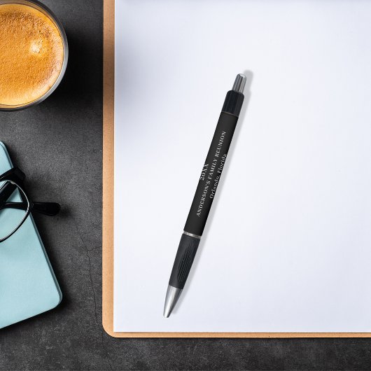 Familie reünie zwart wit pen