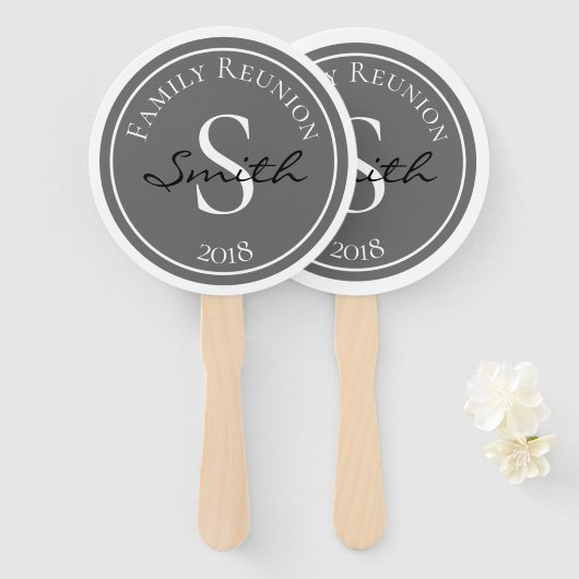 Familie Reunion Grijs Badge Handwaaier (Voorkant en achterkant)