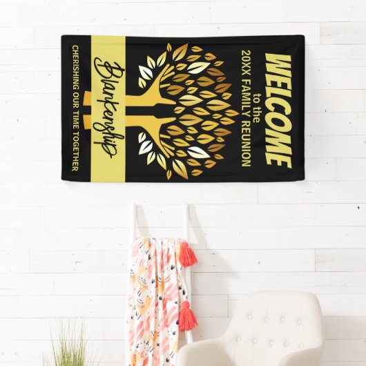 Familie Reunion Handen Boom bladeren op Black Cust Spandoek (Insitu)