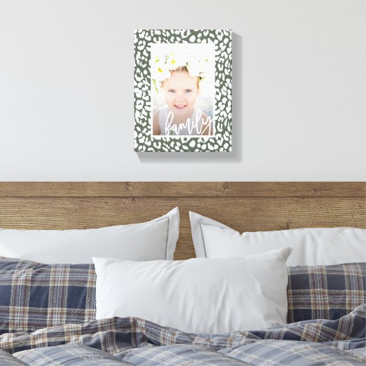 Familie Script Sage Groene Leopard Print Foto (Insitu (Slaapkamer))