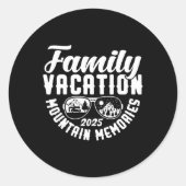 Familie Vakantie 2025 Mountain Memories Matching F Ronde Sticker (Voorkant)