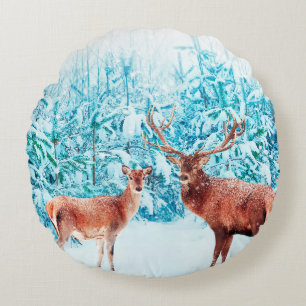 Familie van edelherten in een sneeuwwinter. Kerstm Rond Kussen