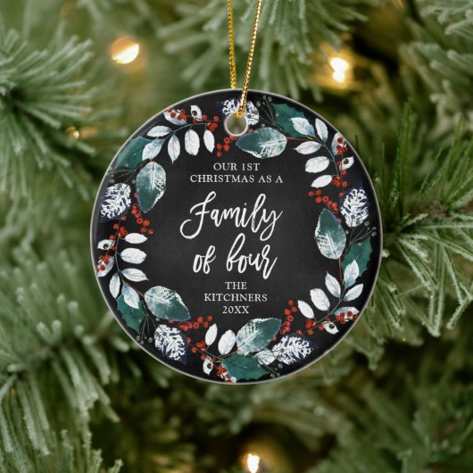 Familie van vier gepersonaliseerde Rustic Holly Wr Keramisch Ornament (Boom)