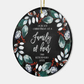 Familie van vier gepersonaliseerde Rustic Holly Wr Keramisch Ornament (Links)
