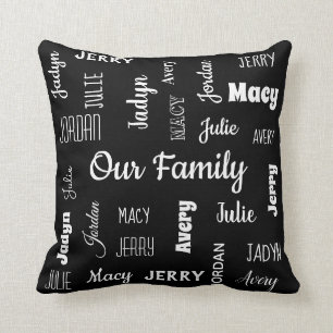 Familie van zes in coole doopvonten gepersonalisee kussen