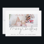 Familiefoto 2025 Kalender Script Vrolijk Kerstfees Feestdagenkaart<br><div class="desc">Familiefoto 2025 Kalenderscript Vrolijk kerstfeest. Vervang eenvoudig de voorbeeldfoto door uw eigen foto en personaliseer met uw begroeting en namen onderaan. Vrolijk kerstfeest is in een stijlvol script. Op de achterkant staat een handige 2025-kalender voor uw ontvangers.</div>