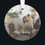 Familiefoto Custom Christmas Ornament<br><div class="desc">Koester de kostbare momenten van uw familie deze kerstvakantie met onze aangepaste foto Christmas Ornament. Dit unieke kerstornament toont een favoriete familiefoto. Personaliseer het met uw meest gekoesterde momentopname,  van openhartig moment tot geposeerd portret. Voeg een gepersonaliseerd bericht toe om uw seizoensinrichting nog specialer te maken.</div>