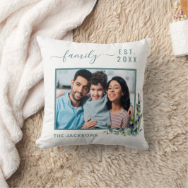 Familiefoto eucalyptus greenery witte naam kussen