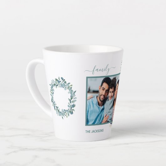 Familiefoto eucalyptus greenery witte naam latte mok (Linkerhoek)