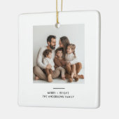 Familiefoto & vrolijk en helder minimalistisch keramisch ornament (Links)