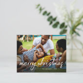 Familiefoto Vrolijk kerstborstel script Casual Feestdagenkaart (Staand voorkant)