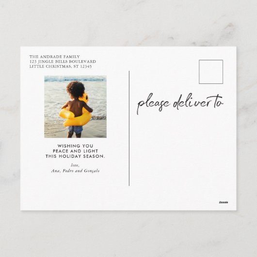 Familiefoto Vrolijk kerstborstel script Casual Feestdagenkaart (Achterkant)