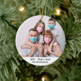 Familiefoto wat een jaar grappige kerstboom van 20 keramisch ornament