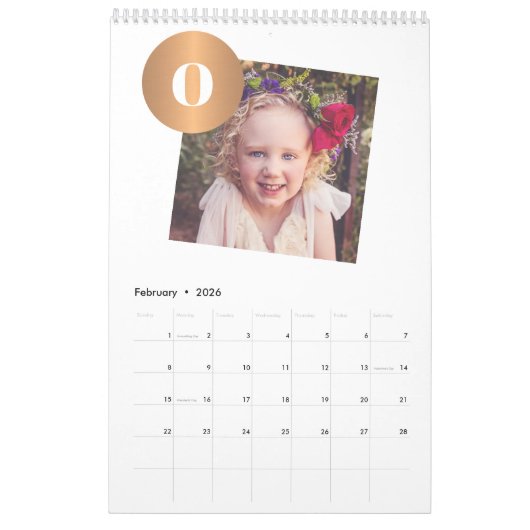 Familiefotocollage 2026 monogrammed sinaasappel kalender (Feb 2026)