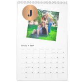 Familiefotocollage 2026 monogrammed wit kalender (Jan 2027)