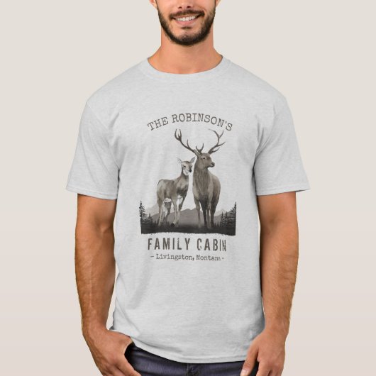 Familienaam Cabin Deer Pine Tree Forest Light Grey T-shirt (Voorkant)