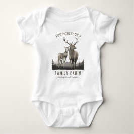 Familienaam Cabin Deer Pine Tree Mountains Romper
