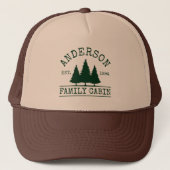 Familienaam Cabin Forest Green Pines Brown Trucker Pet (Voorkant)