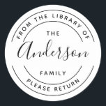 familienaam | Creëer Uw eigen ronde kookplaat Ronde Sticker<br><div class="desc">Eenvoudig,  schoon modern ontwerp voor uw persoonlijke bibliotheekboeken. Deze ronde boekenplaat is gemakkelijk te personaliseren met uw familienaam. Geweldig cadeau voor elke boekenliefhebber. De typografie bestaat uit een modern schreefloos lettertype in sierlijke bogen. Uw familienaam wordt op de middelste plaats weergegeven in een elegant scriptlettertype.</div>