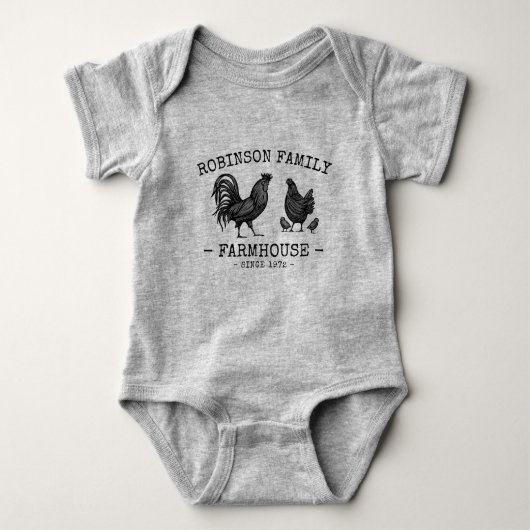 Familienaam Farmhouse Hen Chicks Rooster Romper (Voorkant)