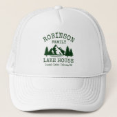 Familienaam Lake House Forest Green Silhouette Trucker Pet (Voorkant)