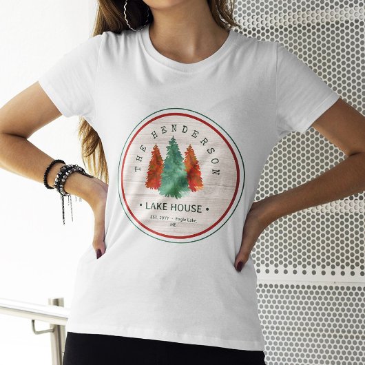 Familienaam Lake House Pine Tree hout achtergrond T-shirt