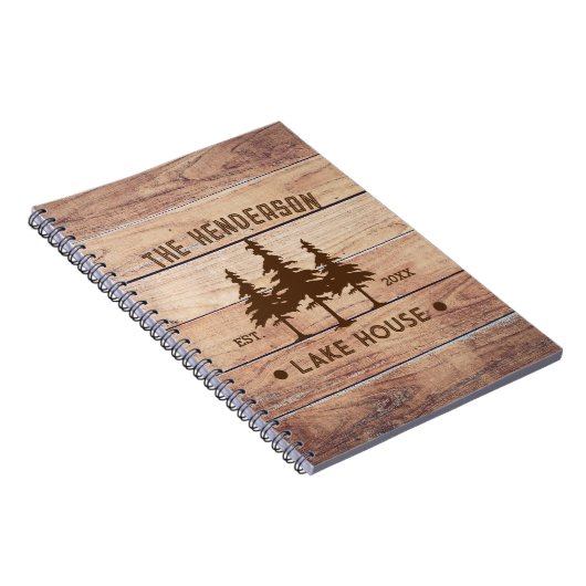 Familienaam Lake House Pine Tree hout gepersonalis Notitieboek (Rechterzijde)