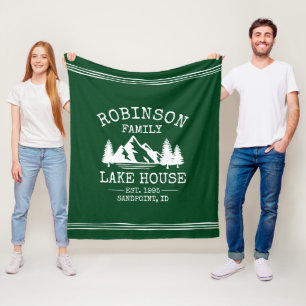 Familienaam Lake House Trees Forest Green Fleece Deken
