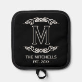 Familienaam Monogram Chique Antiek Filigraan Scrol Pannenlap (Voorkant)